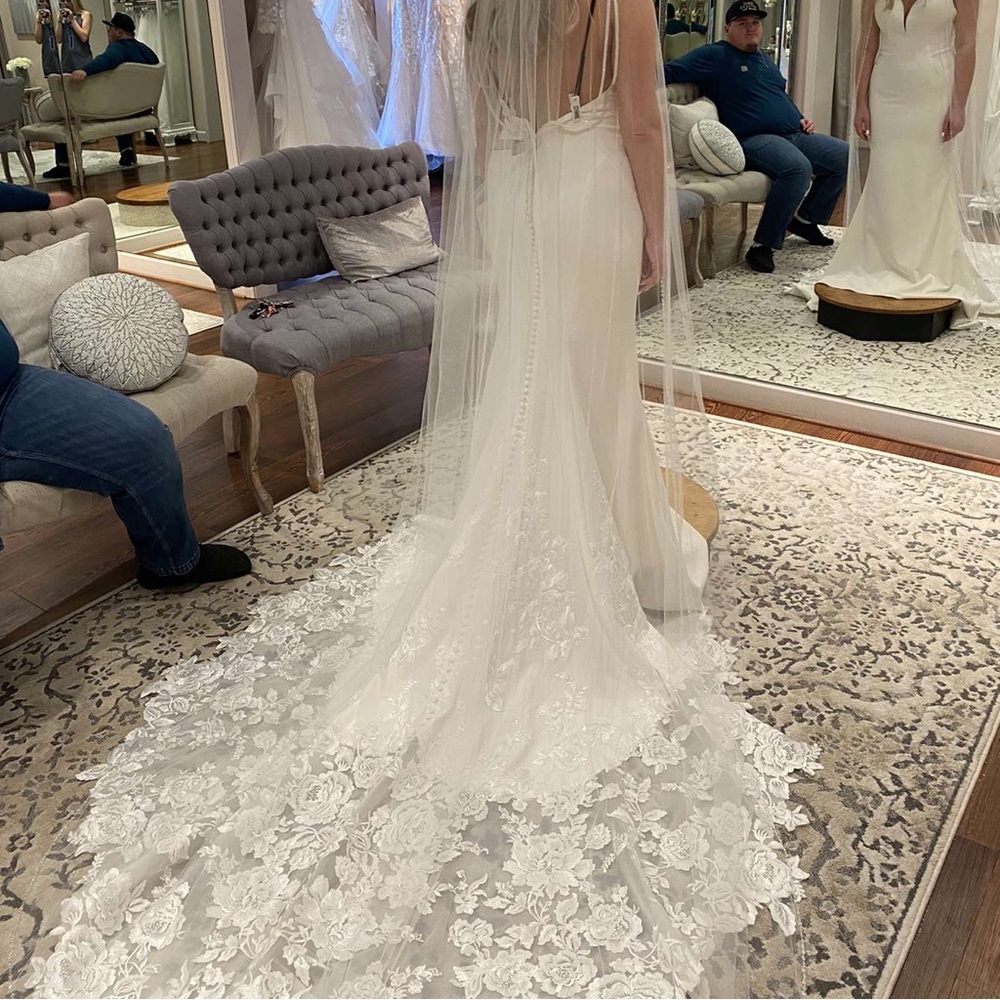 wedding dress size 10 brand new with tags